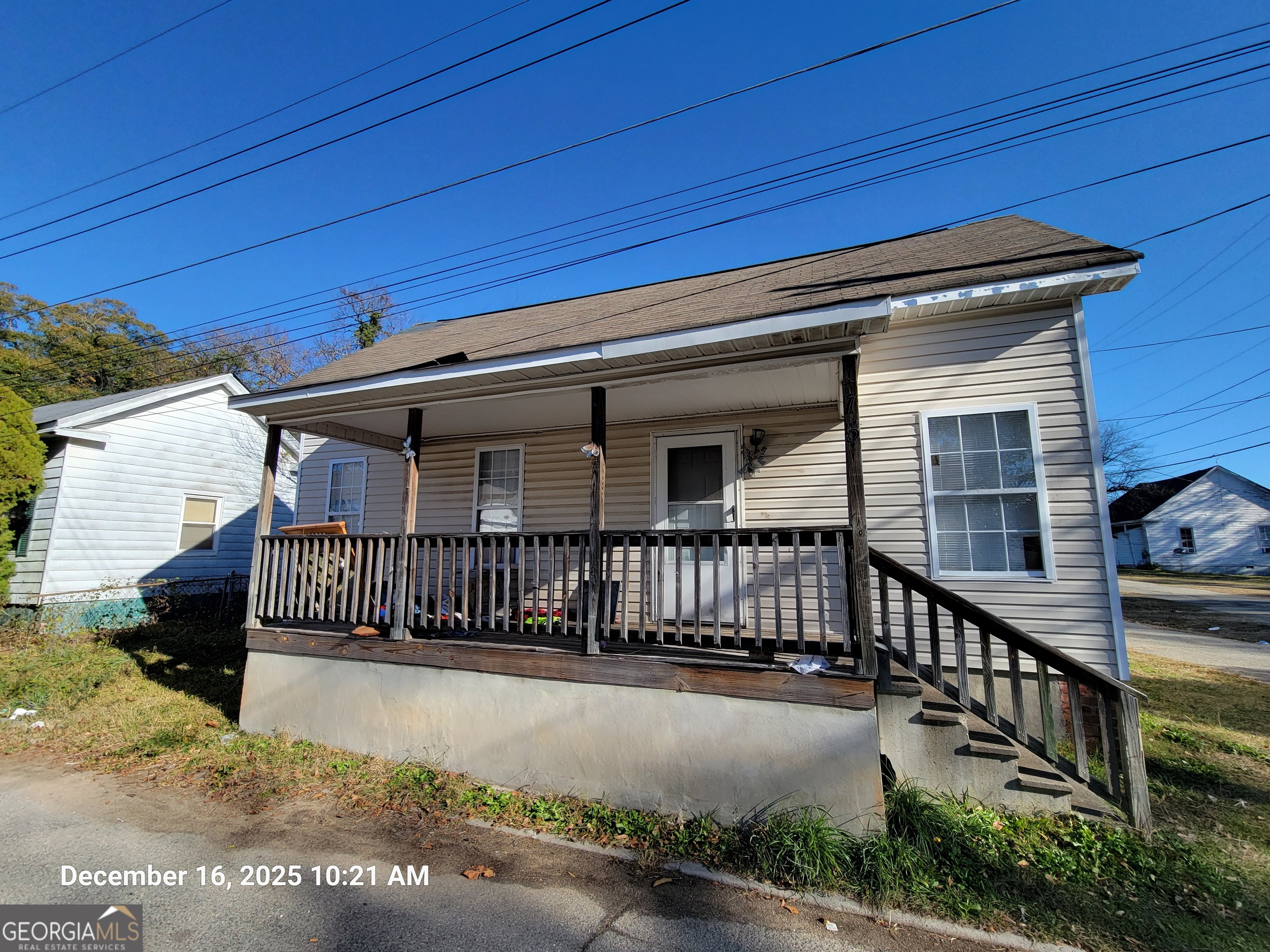 75 Short Street Macon, GA 31204 - Photo 15 of 23 a view of a house with a wooden deck