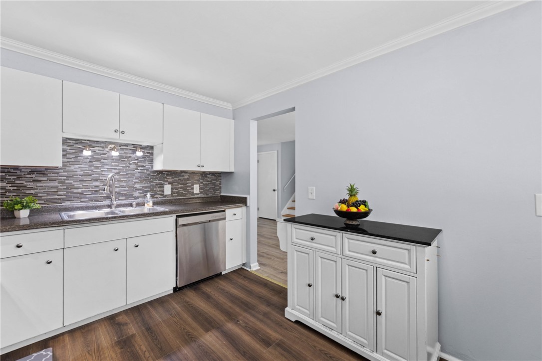 189 Lawson Road Greece, NY 14616 - Photo 12 of 31