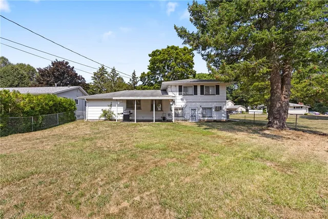 $2,100 | 189 Lawson Road, Greece, NY 14616