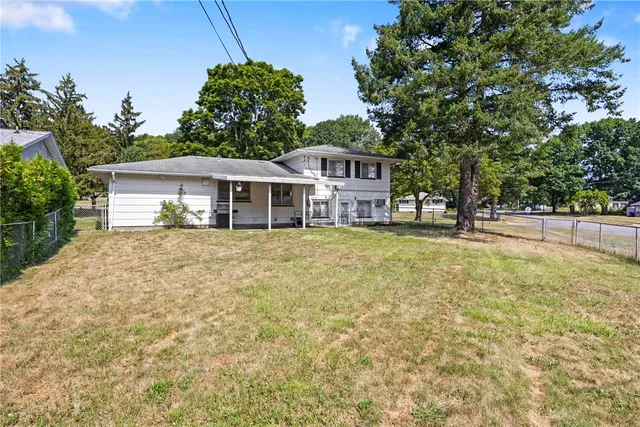 $2,100 | 189 Lawson Road, Greece, NY 14616