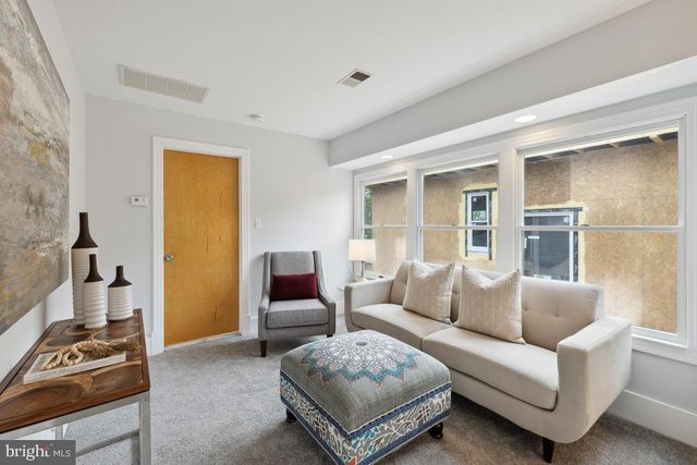 $1,357,500 | 622 19th Street South, Arlington, VA 22202