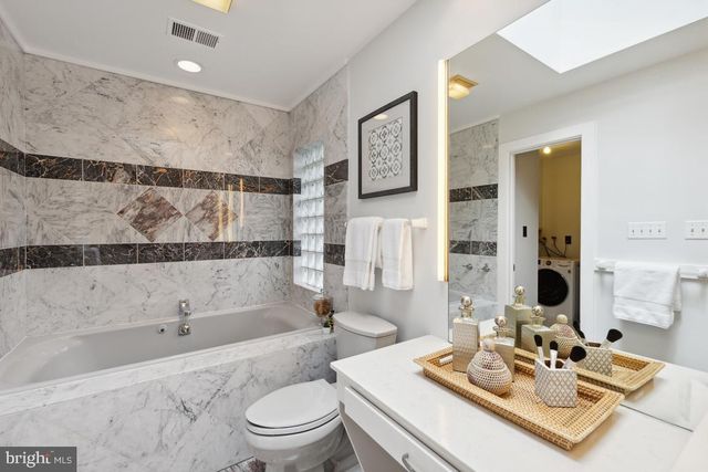 $1,357,500 | 622 19th Street South, Arlington, VA 22202