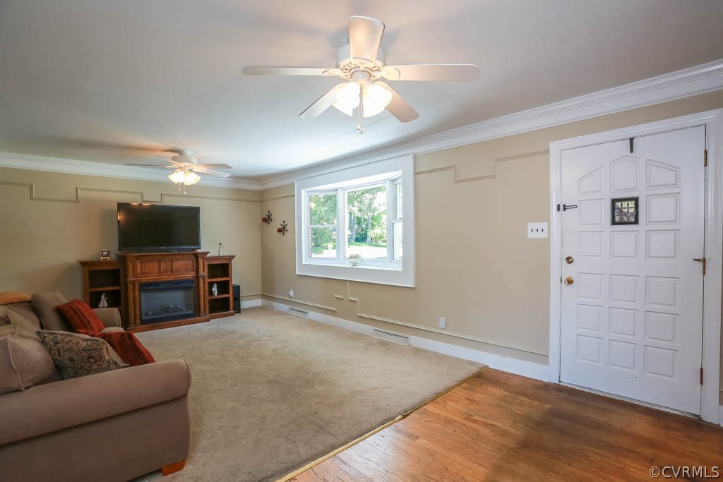 2008 Murdoch Road Henrico, VA 23229 - Photo 3 of 25 Living room with bay window and ceiling fans