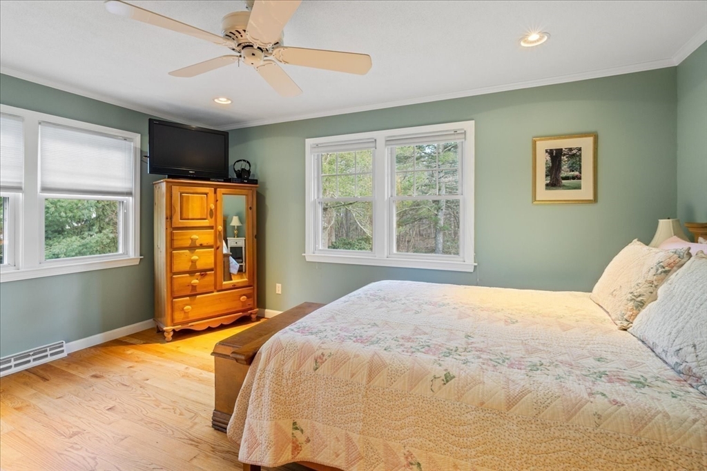 148 Pine Street Dover, MA 02030 - Photo 10 of 18