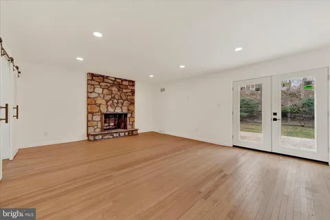 $725,000 | 658 West Rolling Road, Springfield, PA 19064