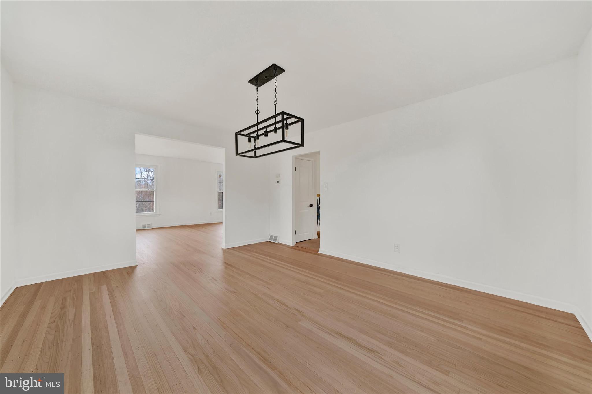 658 West Rolling Road Springfield, PA 19064 - Photo 17 of 53 Dinning room