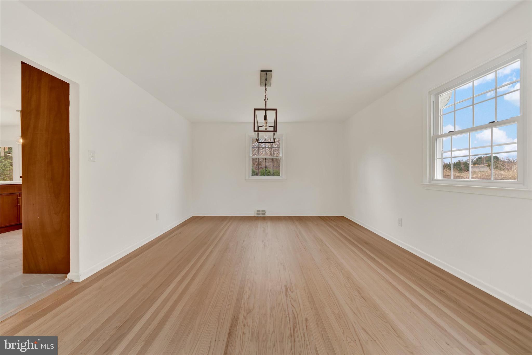 658 West Rolling Road Springfield, PA 19064 - Photo 18 of 53 Dinning room