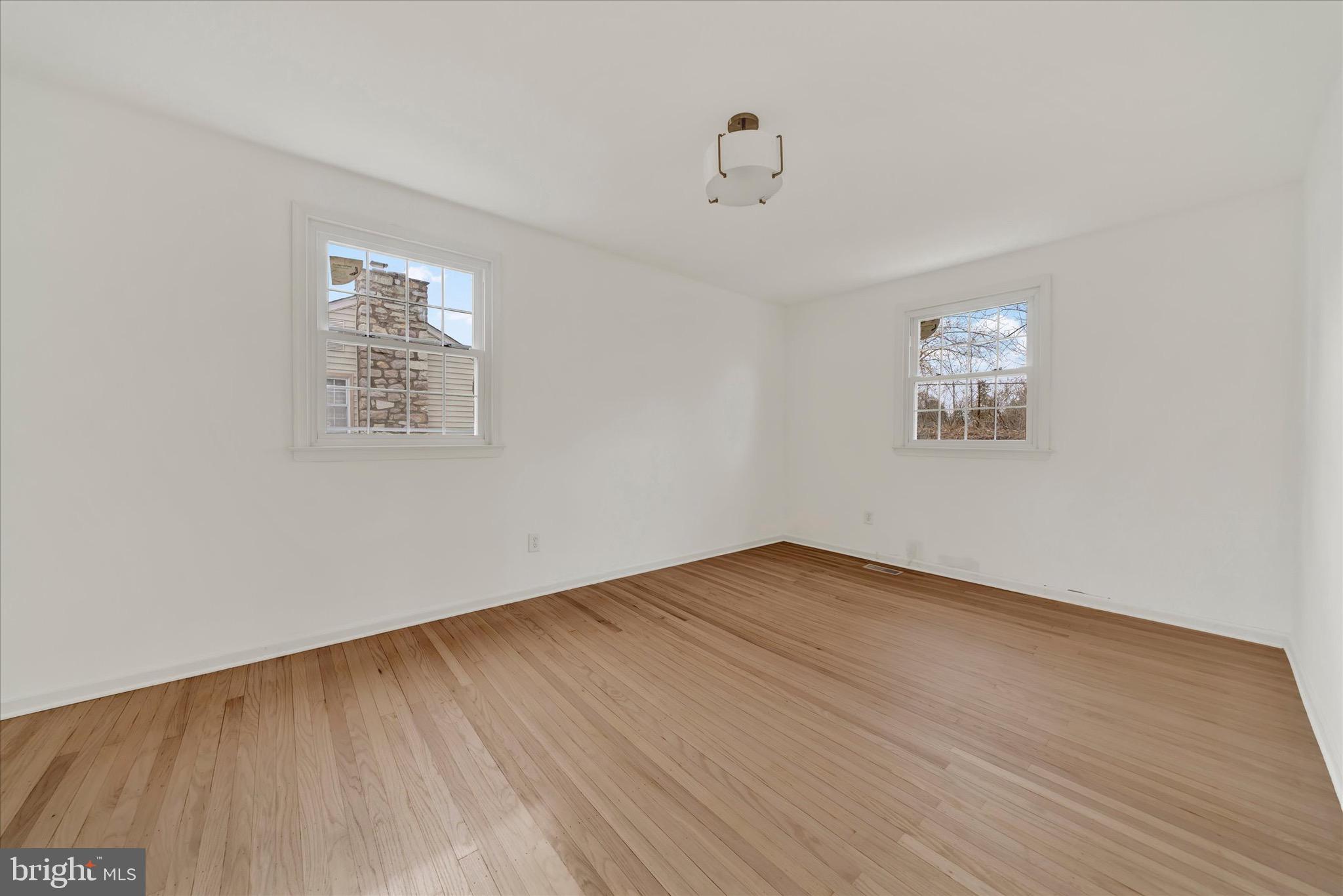 658 West Rolling Road Springfield, PA 19064 - Photo 22 of 53 Bedroom 1