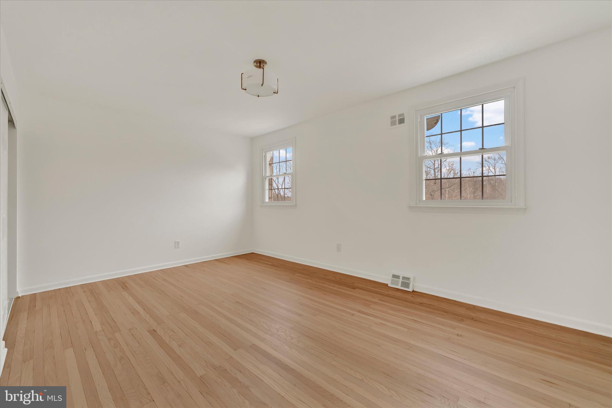 658 West Rolling Road Springfield, PA 19064 - Photo 26 of 53 Bedroom 3