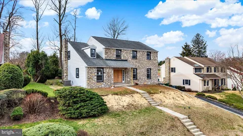 $725,000 | 658 West Rolling Road, Springfield, PA 19064