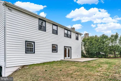 $725,000 | 658 West Rolling Road, Springfield, PA 19064