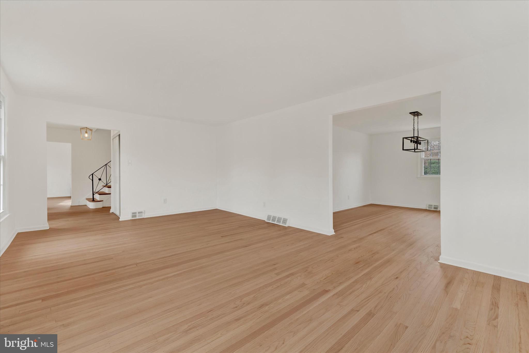 658 West Rolling Road Springfield, PA 19064 - Photo 7 of 53