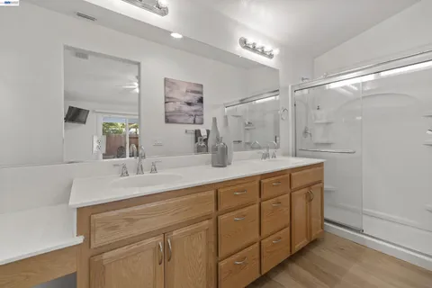 $489,800 | 2237 Clock Tower Court, Riverbank, CA 95367