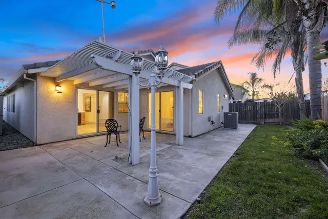 $489,800 | 2237 Clock Tower Court, Riverbank, CA 95367