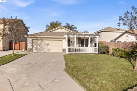 $489,800 | 2237 Clock Tower Court, Riverbank, CA 95367