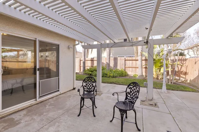 $489,800 | 2237 Clock Tower Court, Riverbank, CA 95367