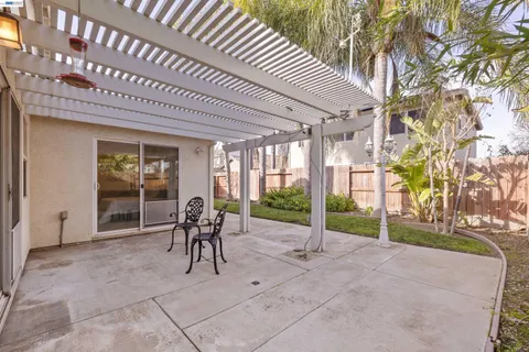 $489,800 | 2237 Clock Tower Court, Riverbank, CA 95367