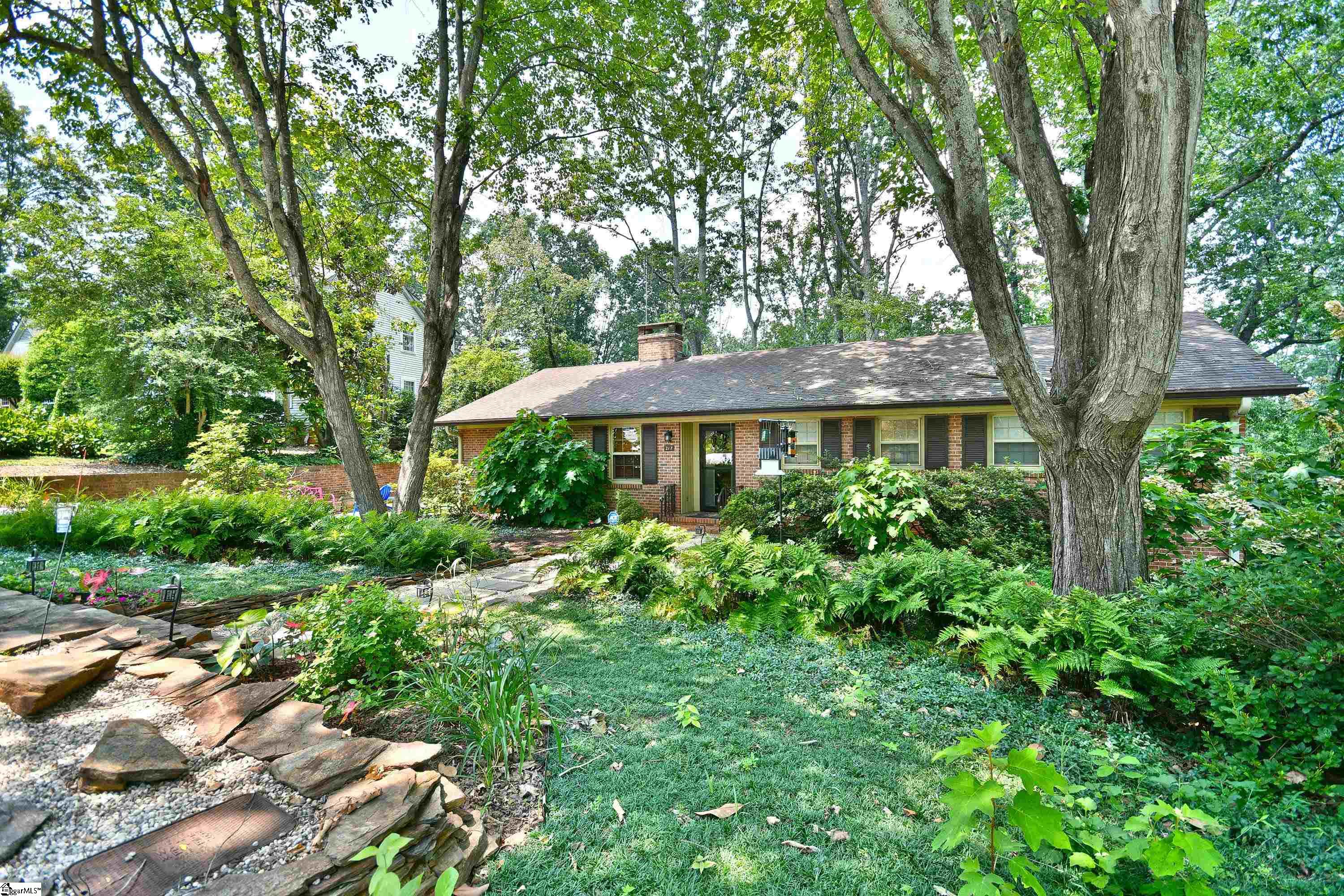217 Blue Ridge Drive Greer, SC 29651 - Photo 4 of 45