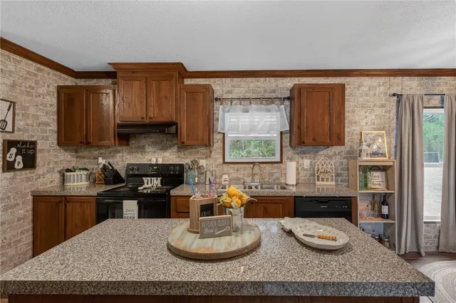 $270,000 | 1337 H G Miles Drive, Townsend, GA 31331