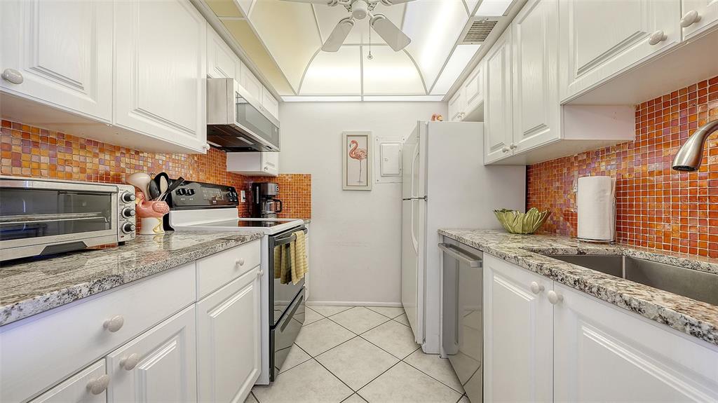 5641 Midnight Pass Road, Unit 902 Sarasota, FL 34242 - Photo 15 of 38 Gallery Image 15