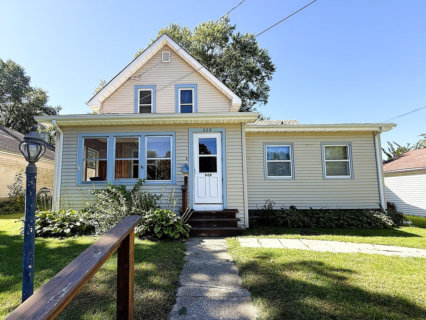 809 Inlet Avenue Dixon, IL 61021 - Photo 1 of 28 Gallery Image 1