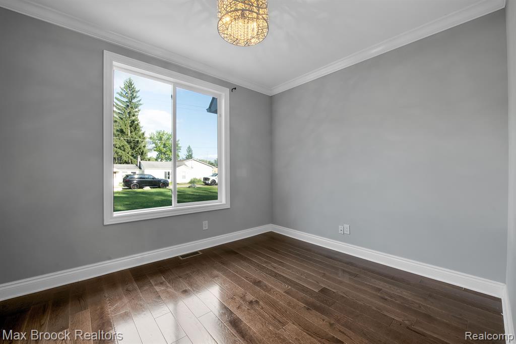 8330 Cooley Lake Road Commerce Township, MI 48382 - Photo 20 of 56 Gallery Image 20
