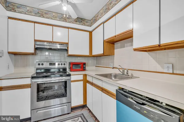 $2,300 | 19 Summit Court, Marlton, NJ 08053