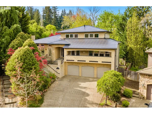 $1,425,000 | 17454 Brookhurst Court, Lake Oswego, OR 97034