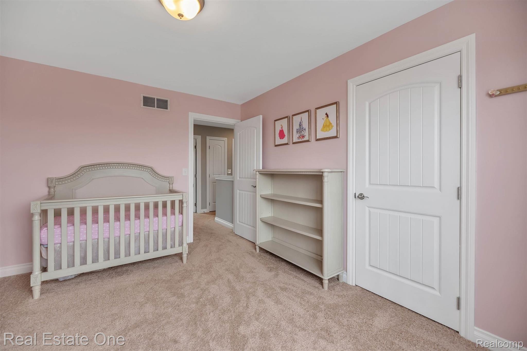 2452 Walnut View Drive Howell, MI 48855 - Photo 21 of 39 26-2452 Walnut View Dr-WindowStill-Real-Estate-Photography-26.jpg