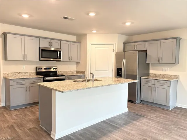 $1,975 | 6337 Cedar Hill Court, Trinity, NC 27370