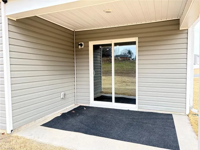 $1,975 | 6337 Cedar Hill Court, Trinity, NC 27370