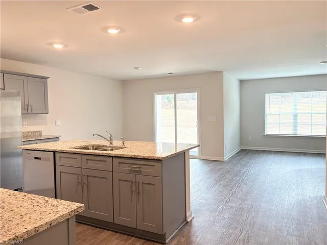 $1,975 | 6337 Cedar Hill Court, Trinity, NC 27370