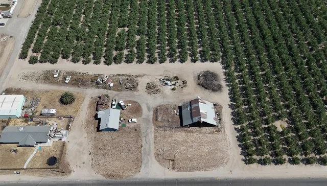 $1,750,000 | 10454 East Clarkson Avenue, Kingsburg, CA 93631