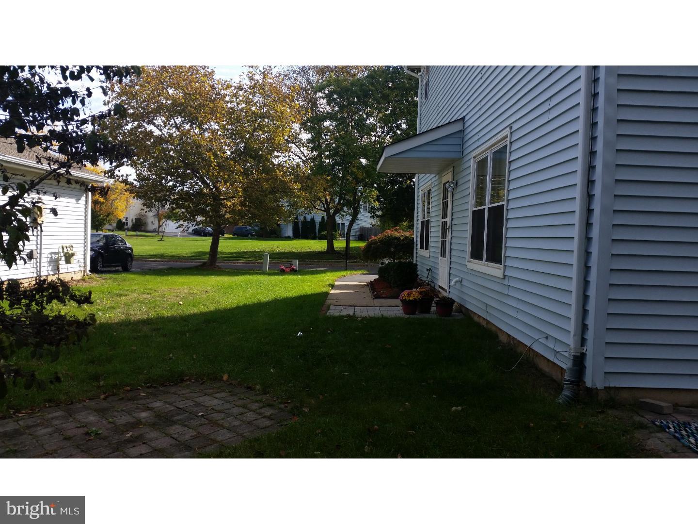 60 Pebble Road East Windsor, NJ 08520 - Photo 2 of 10