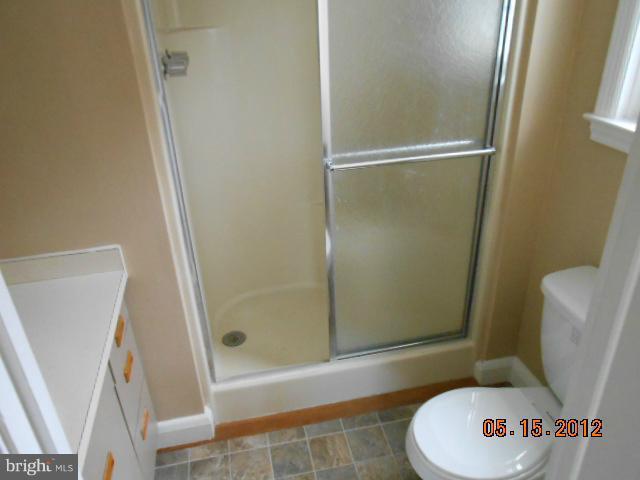 7019 Alden Road Baltimore, MD 21208 - Photo 11 of 16 Bath