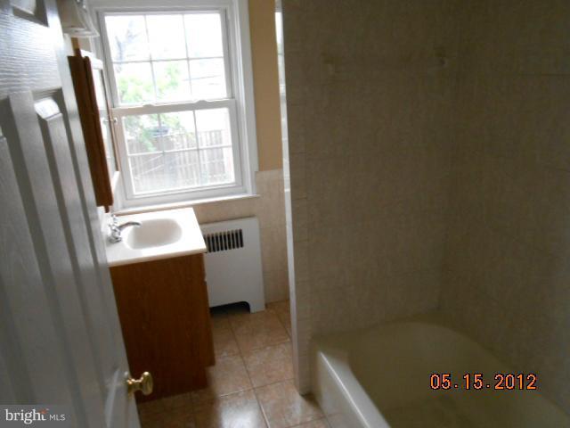 7019 Alden Road Baltimore, MD 21208 - Photo 6 of 16 Bath