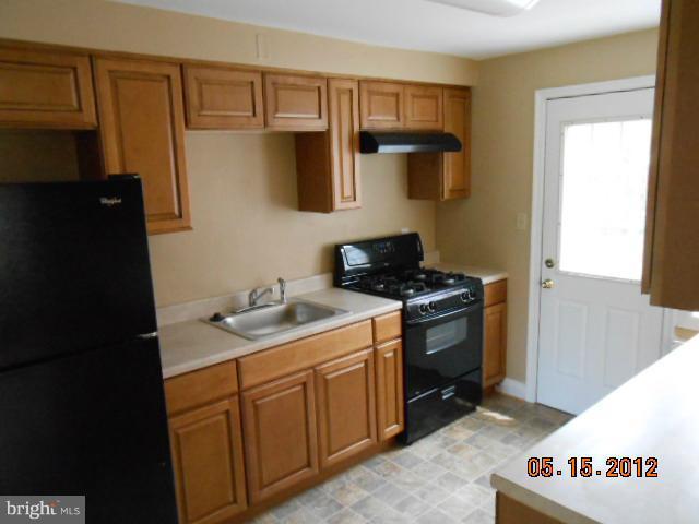 7019 Alden Road Baltimore, MD 21208 - Photo 8 of 16 Kitchen