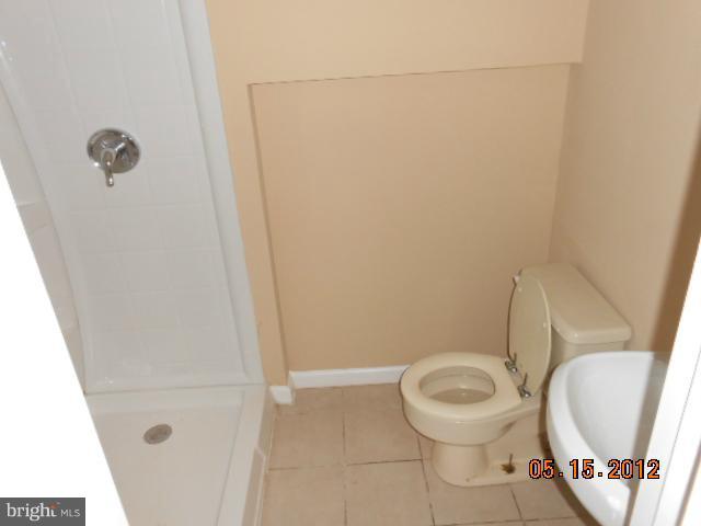 7019 Alden Road Baltimore, MD 21208 - Photo 9 of 16 Bath