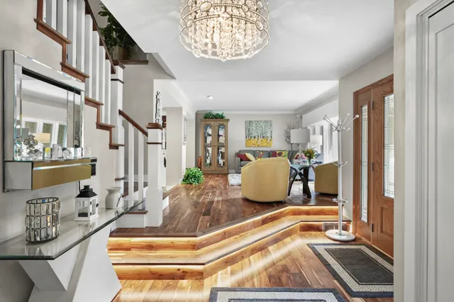 $879,900 | 6207 Indian Mound Drive, McFarland, WI 53558