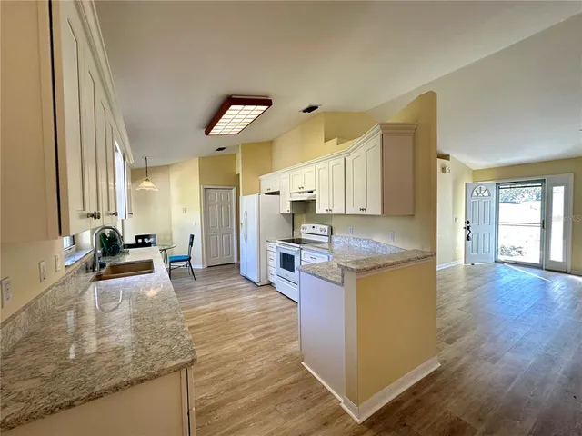 $2,000 | 5261 Southeast 15th Avenue, Ocala, FL 34480