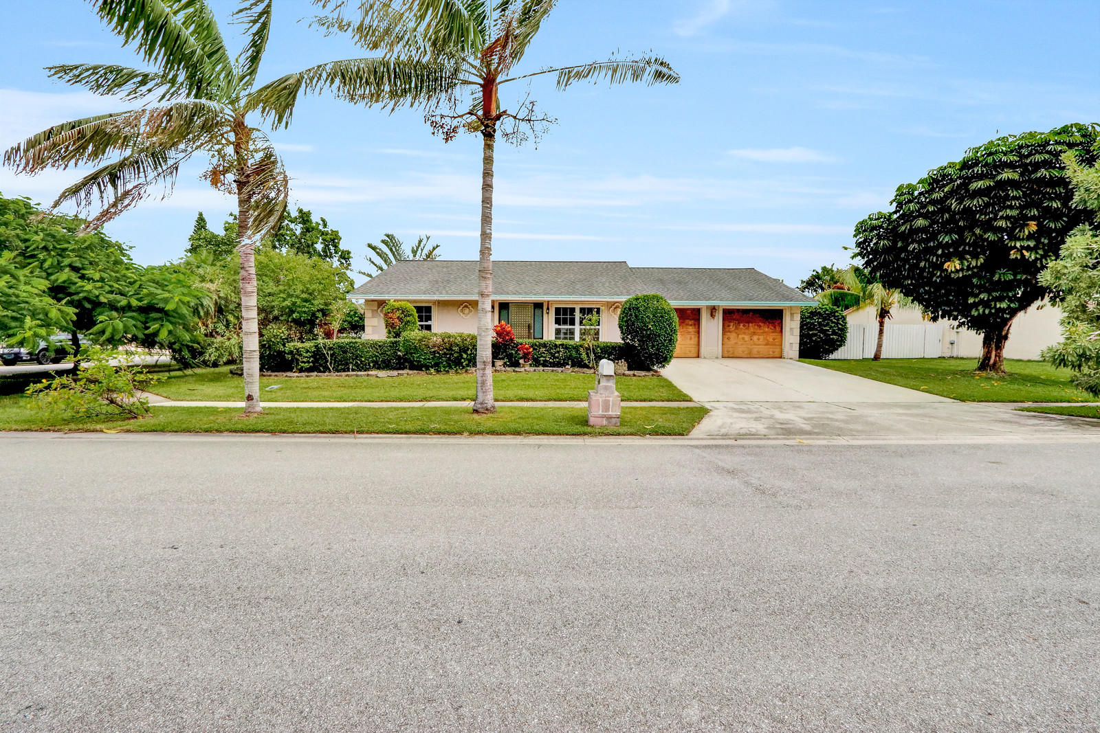 5858 Autumn Ridge Road Lake Worth, FL 33463 - Photo 24 of 27 Exterior Front