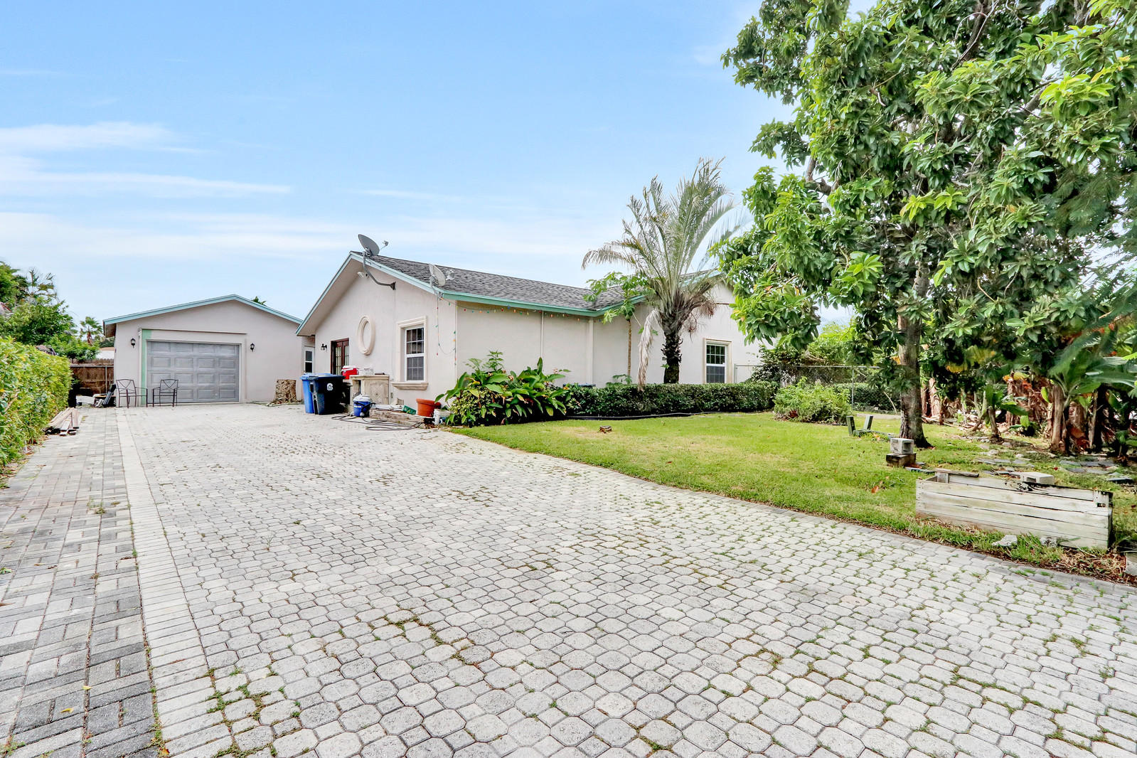 5858 Autumn Ridge Road Lake Worth, FL 33463 - Photo 26 of 27 Exterior Rear - Parking