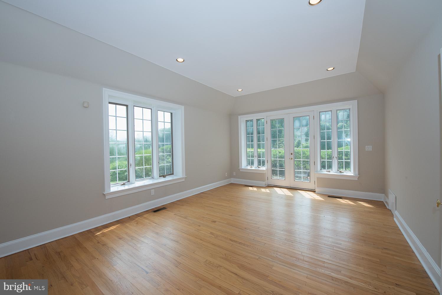 1224 Valley Road Villanova, PA 19085 - Photo 15 of 37 1st floor private apartment suite/Guest House