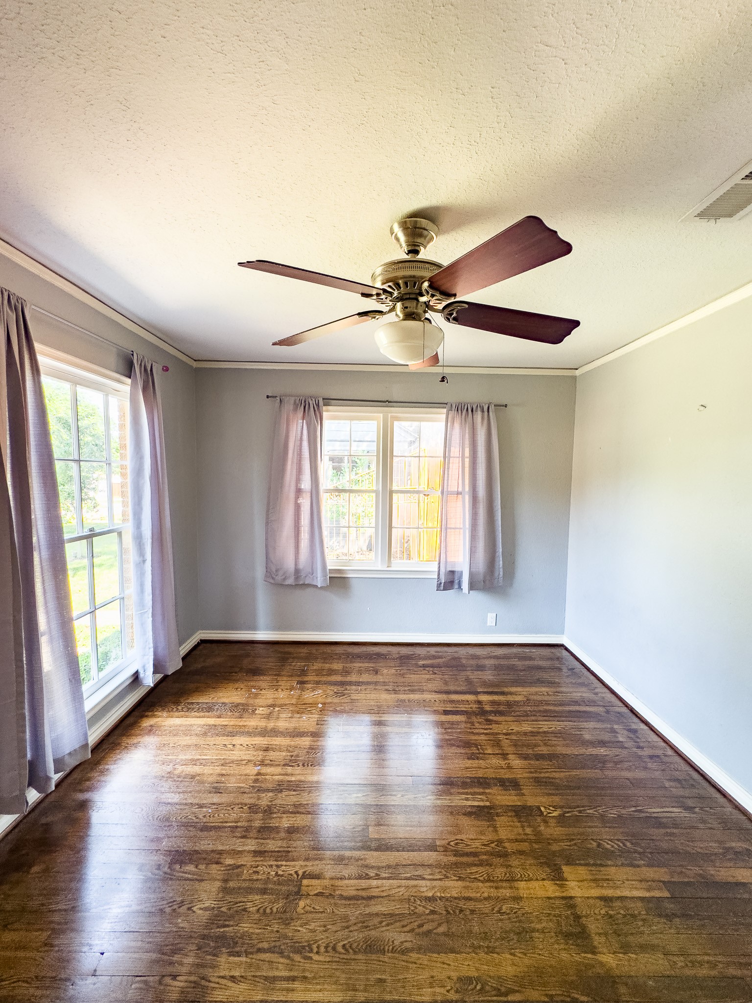 2222 Carnes Street Dallas, TX 75208 - Photo 28 of 50 Bedroom 2