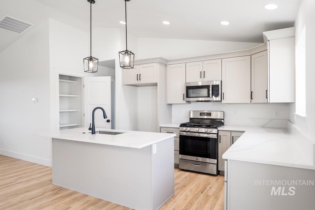 938 Gregory Way Twin Falls, ID 83301 - Photo 8 of 26