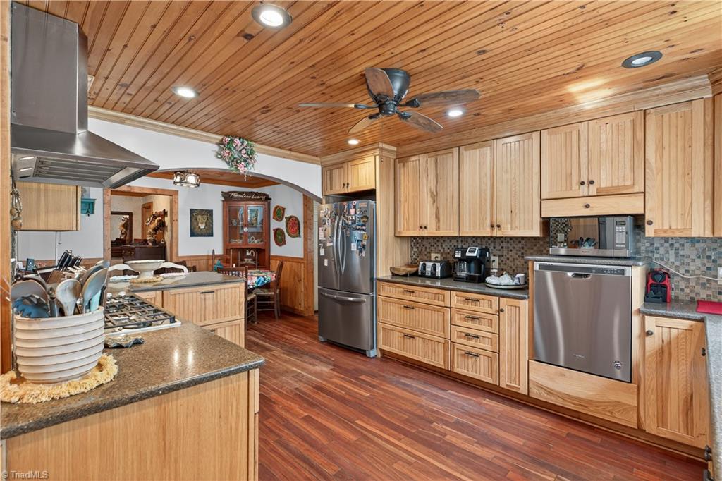 1119 Brown Mountain Road Westfield, NC 27053 - Photo 11 of 42