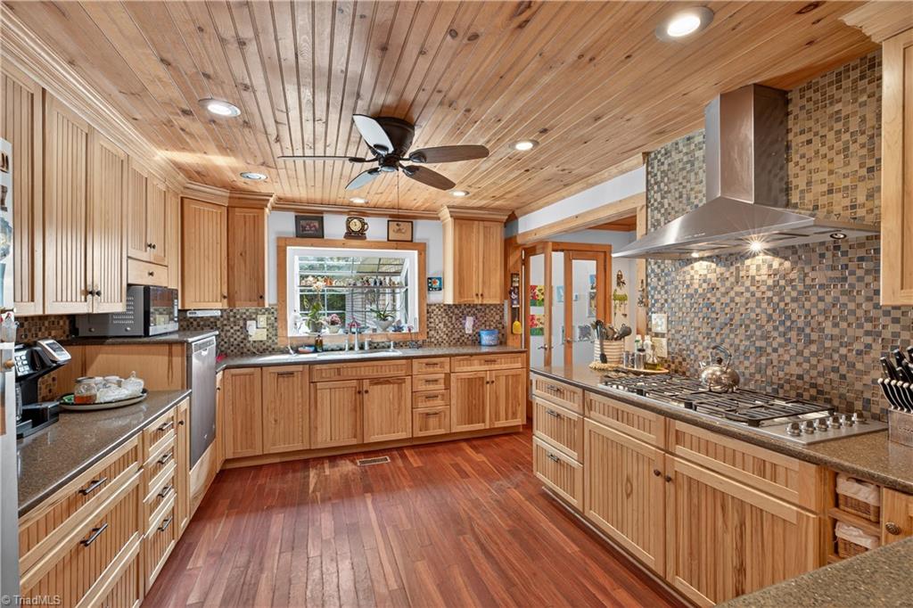 1119 Brown Mountain Road Westfield, NC 27053 - Photo 8 of 42
