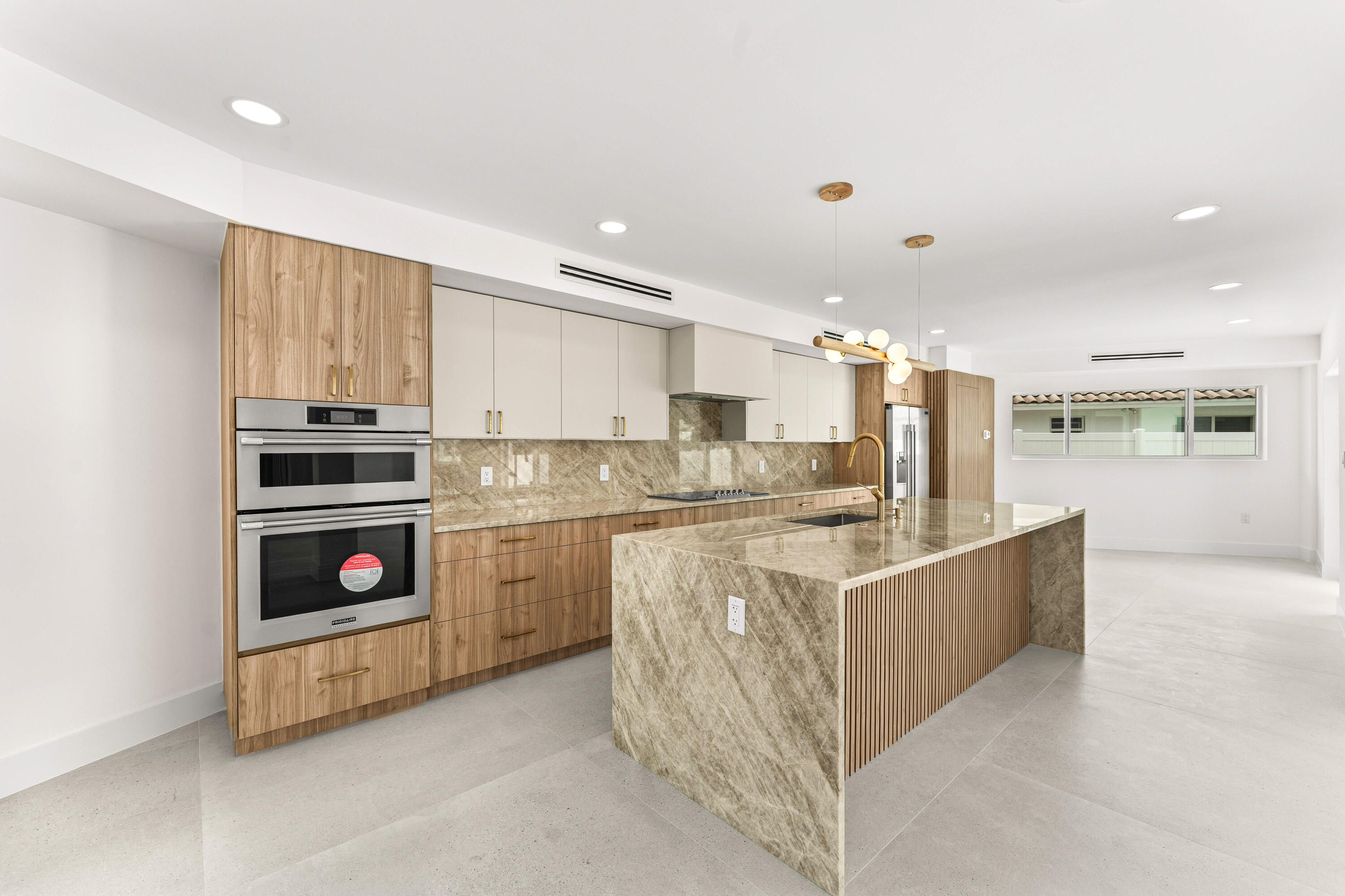 900 Southwest 13th Street Boca Raton, FL 33486 - Photo 9 of 51 008-900Southwest13thStreet-BocaRaton-FL-