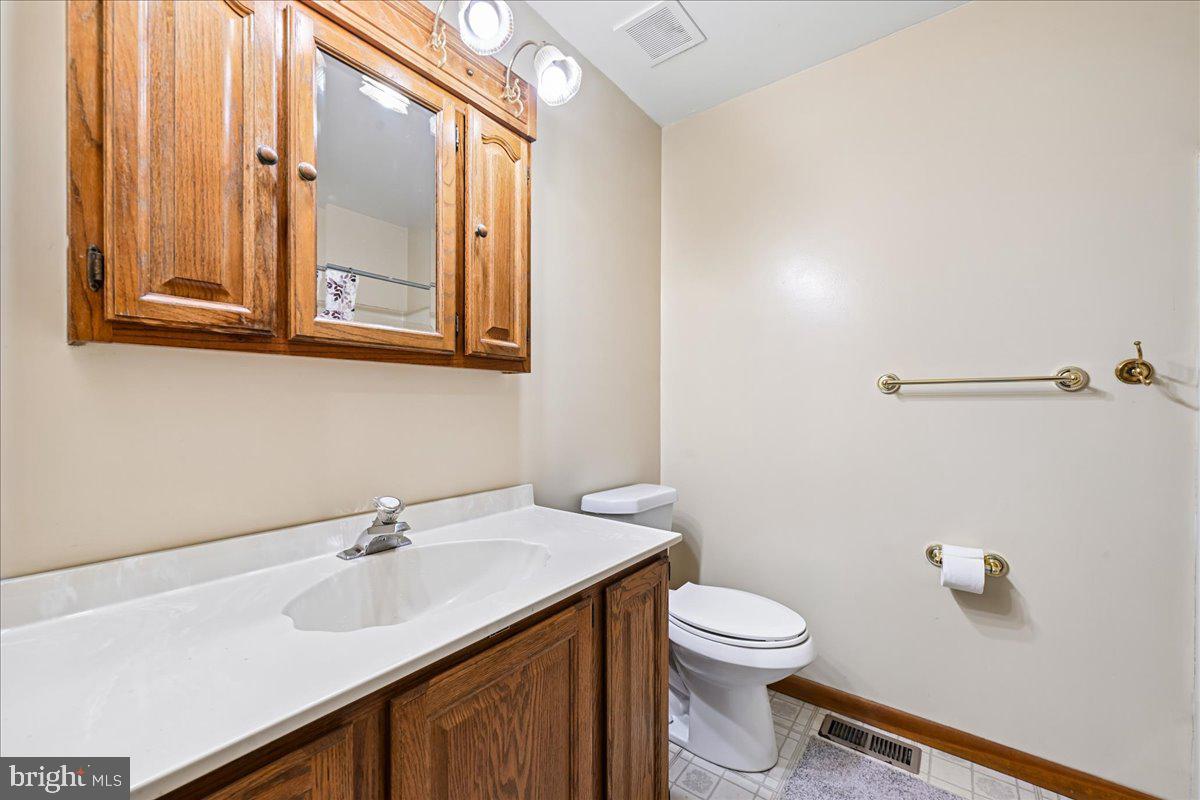 13245 Croom Road Upper Marlboro, MD 20772 - Photo 29 of 75 Hall Bath