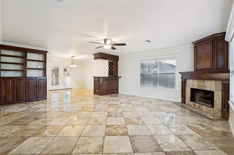 $325,000 | 628 King Street, Cedar Hill, TX 75104